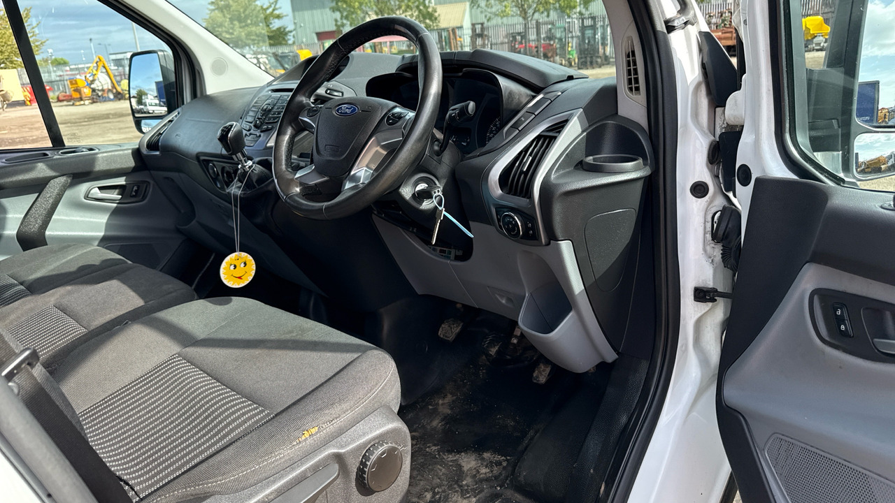 FORD TRANSIT CUSTOM 2.0 TDCi 130ps - Furgoneta pequeña: foto 5 FORD TRANSIT CUSTOM 2.0 TDCi 130ps - Furgoneta pequeña: foto 5