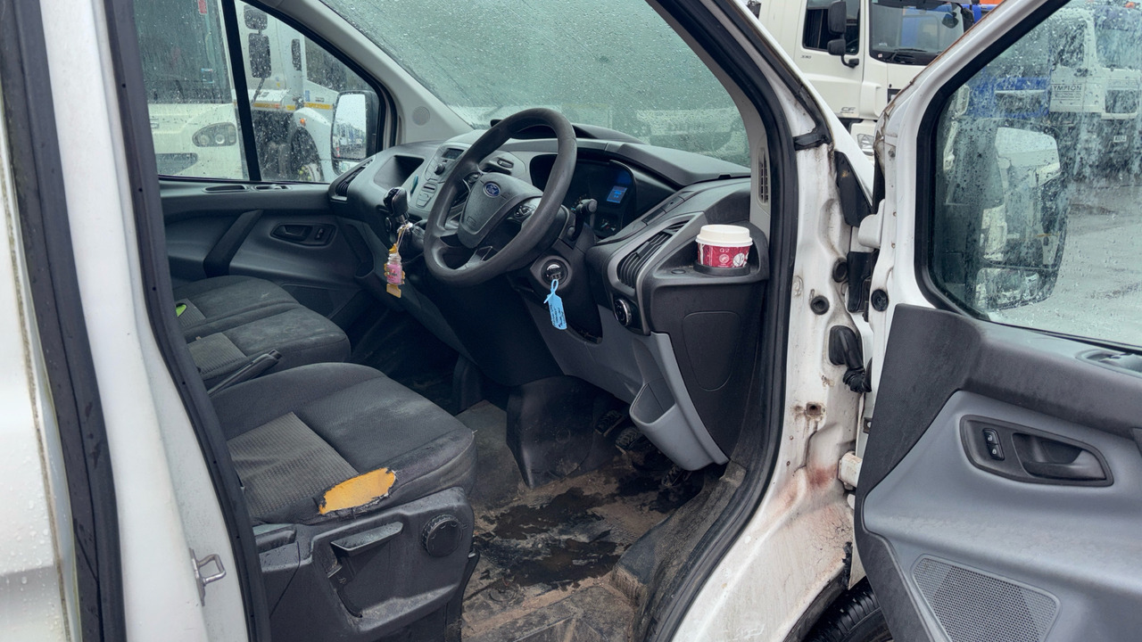 FORD TRANSIT CUSTOM 290 2.0 TDCi 130ps - Furgoneta pequeña: foto 5 FORD TRANSIT CUSTOM 290 2.0 TDCi 130ps - Furgoneta pequeña: foto 5