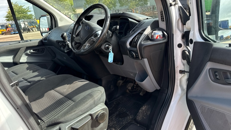 FORD TRANSIT CUSTOM 340 2.0 TDCI 130PS - Furgoneta pequeña: foto 5 FORD TRANSIT CUSTOM 340 2.0 TDCI 130PS - Furgoneta pequeña: foto 5