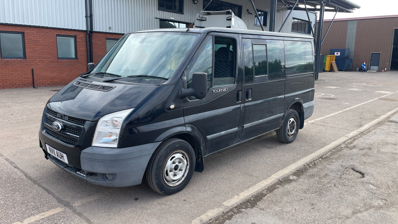 FORD TRANSIT T280S TREND TDCi 115ps - Minibús, Furgoneta de pasajeros: foto 2 FORD TRANSIT T280S TREND TDCi 115ps - Minibús, Furgoneta de pasajeros: foto 2