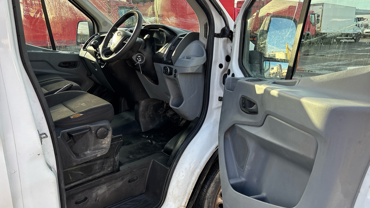 Ford Transit 350 2.2 TDCi 125ps - Furgoneta caja abierta: foto 5 Ford Transit 350 2.2 TDCi 125ps - Furgoneta caja abierta: foto 5