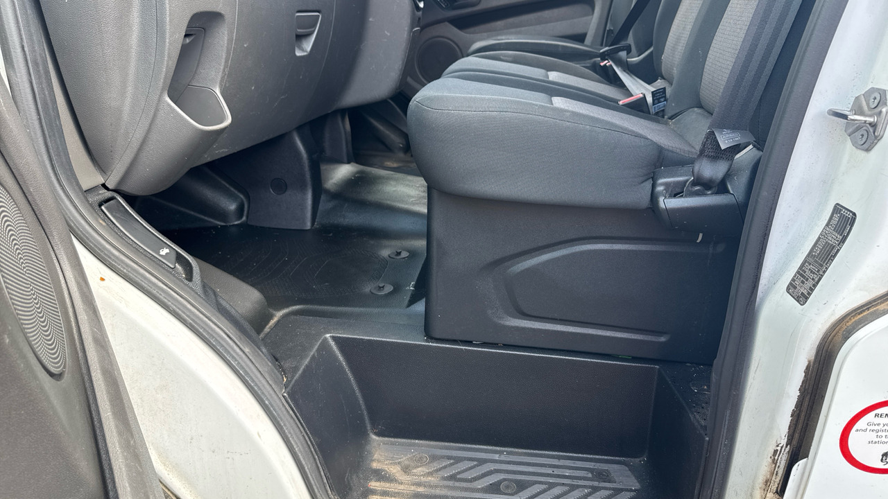 Furgoneta pequeña Ford Transit Custom 280 Base 2.0TDCi 105ps Low Roof Van FWD: foto 11