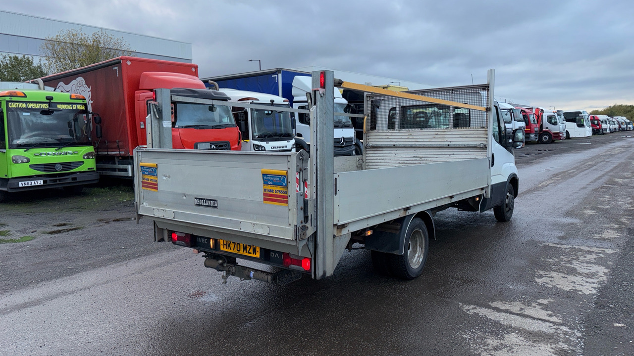 IVECO DAILY 35-140 - Furgoneta caja abierta: foto 4 IVECO DAILY 35-140 - Furgoneta caja abierta: foto 4