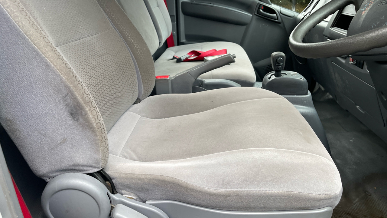 Isuzu N75 190 - Camión portavehículos: foto 5 Isuzu N75 190 - Camión portavehículos: foto 5