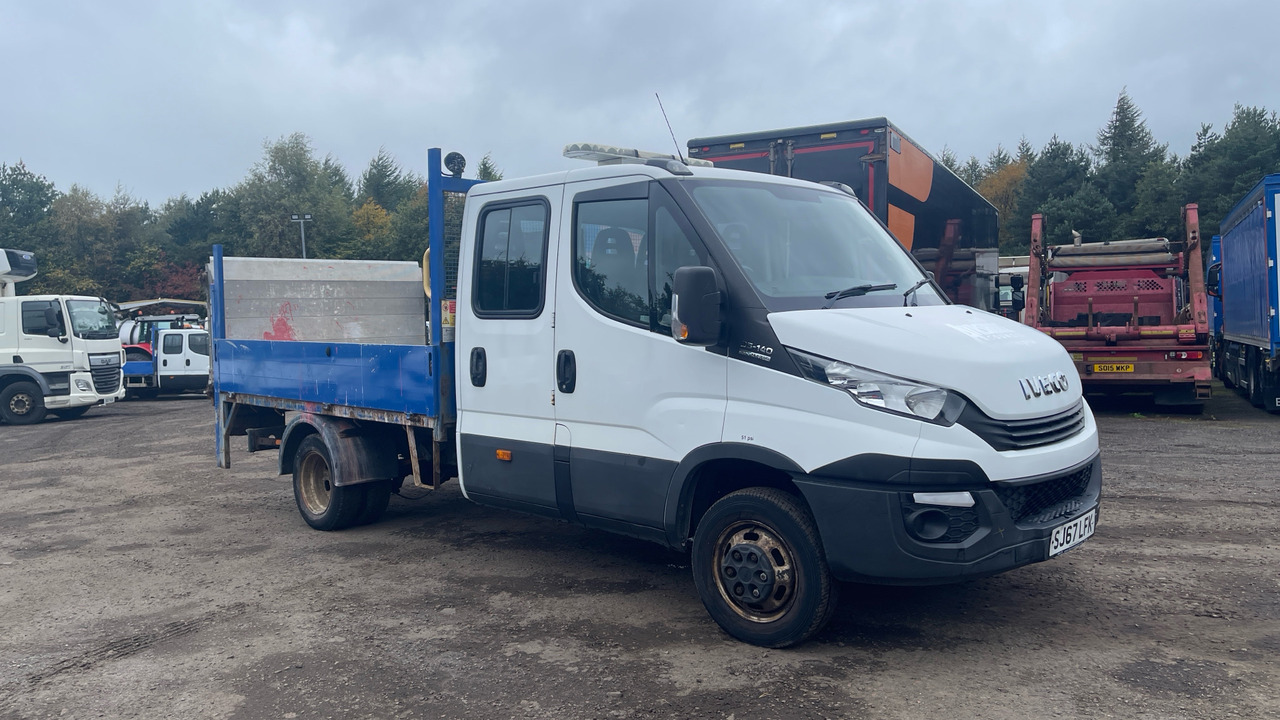 Iveco Daily 35 -140 2.3 - Furgoneta caja abierta: foto 1 Iveco Daily 35 -140 2.3 - Furgoneta caja abierta: foto 1
