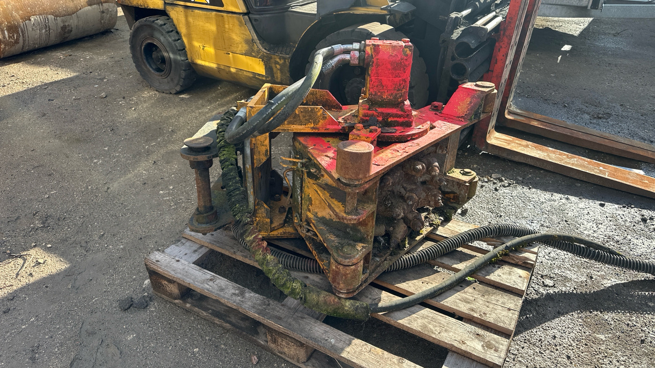 JCB PATCH PLANER 3CX - Equipo de construcción: foto 2 JCB PATCH PLANER 3CX - Equipo de construcción: foto 2