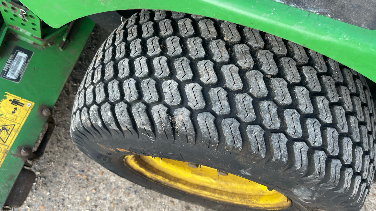Cortacésped JOHN DEERE 1570 1570: foto 11