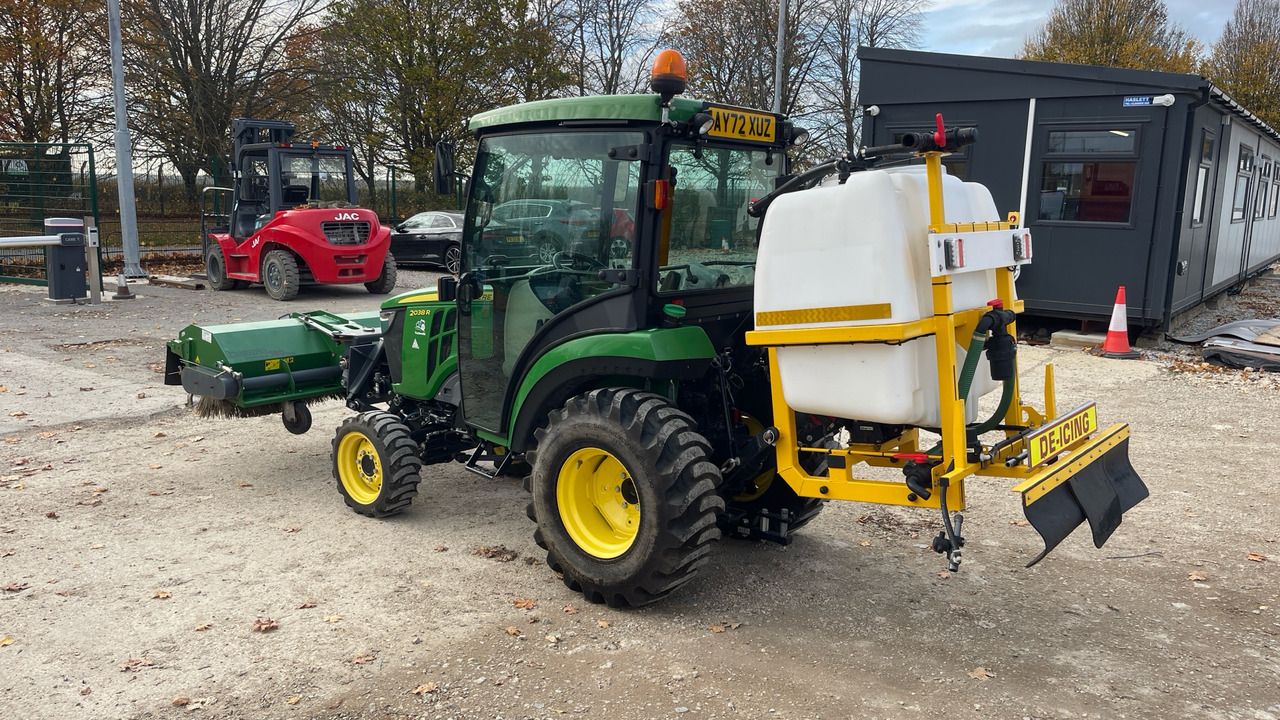 JOHN DEERE 2038R - Tractor: foto 3 JOHN DEERE 2038R - Tractor: foto 3
