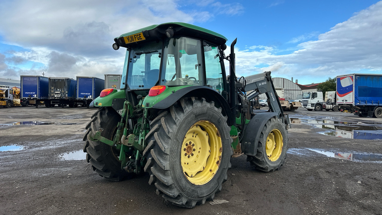 JOHN DEERE 5090R - Tractor: foto 4 JOHN DEERE 5090R - Tractor: foto 4