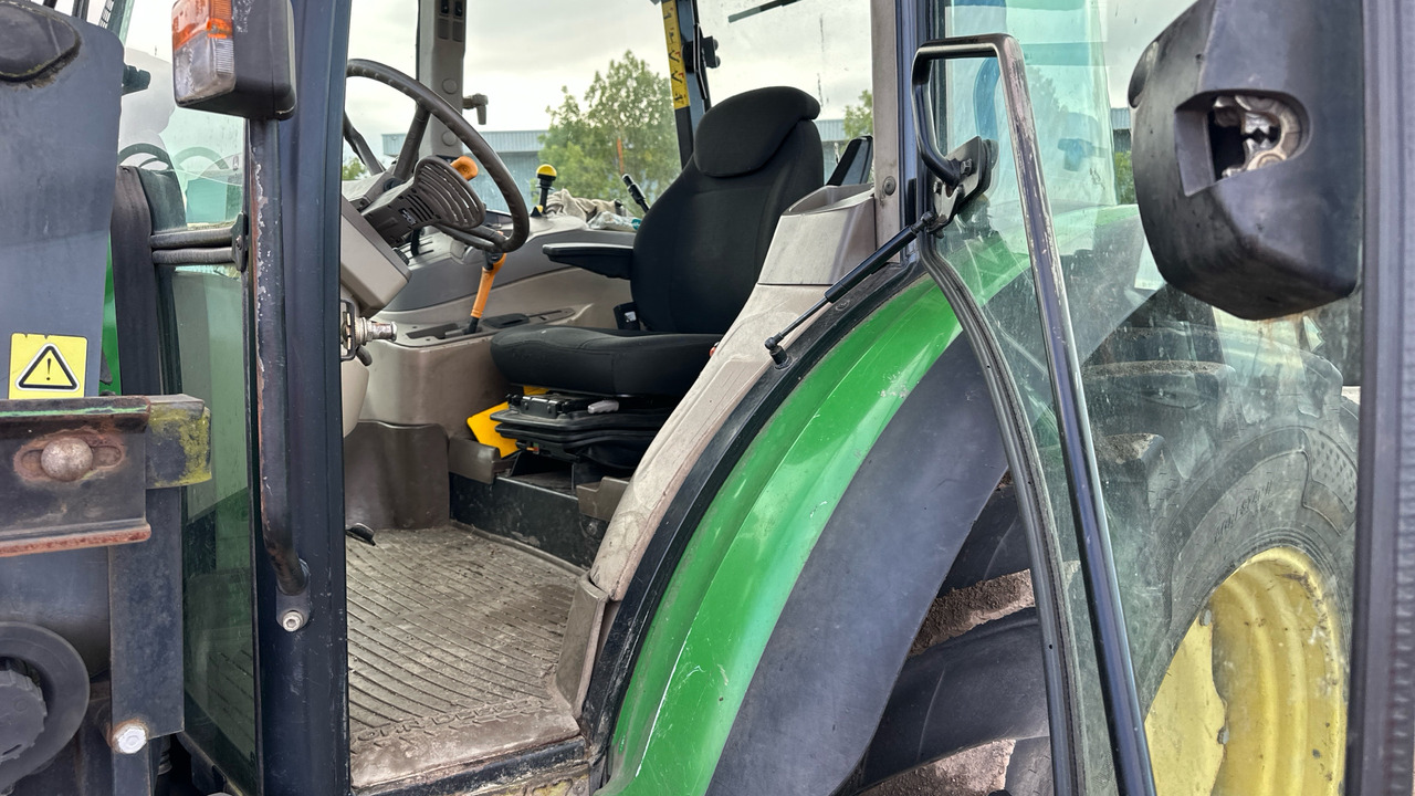 JOHN DEERE 5090R - Tractor: foto 5 JOHN DEERE 5090R - Tractor: foto 5