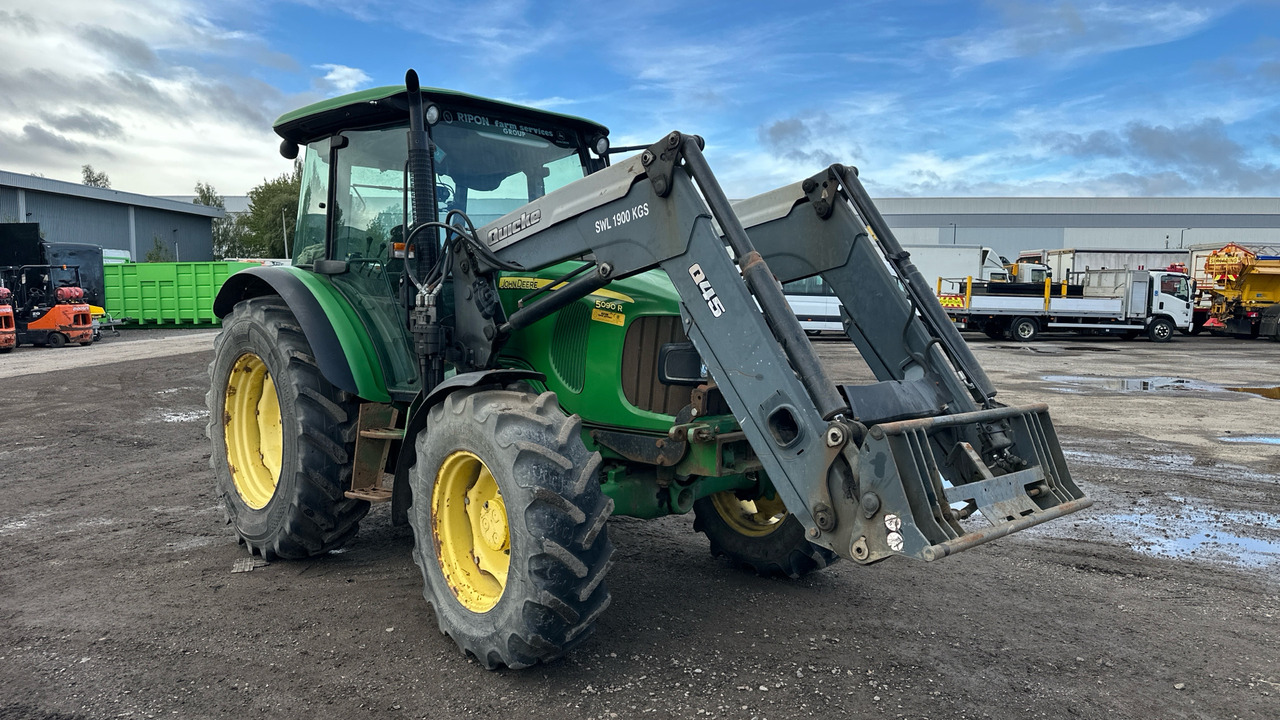 JOHN DEERE 5090R - Tractor: foto 1 JOHN DEERE 5090R - Tractor: foto 1