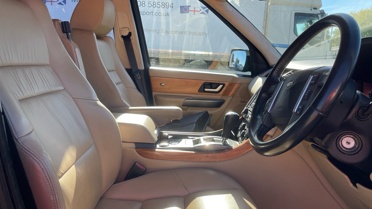 LAND ROVER RANGE ROVER SPORT 2.7 V6 HSE - Coche familiar: foto 5 LAND ROVER RANGE ROVER SPORT 2.7 V6 HSE - Coche familiar: foto 5