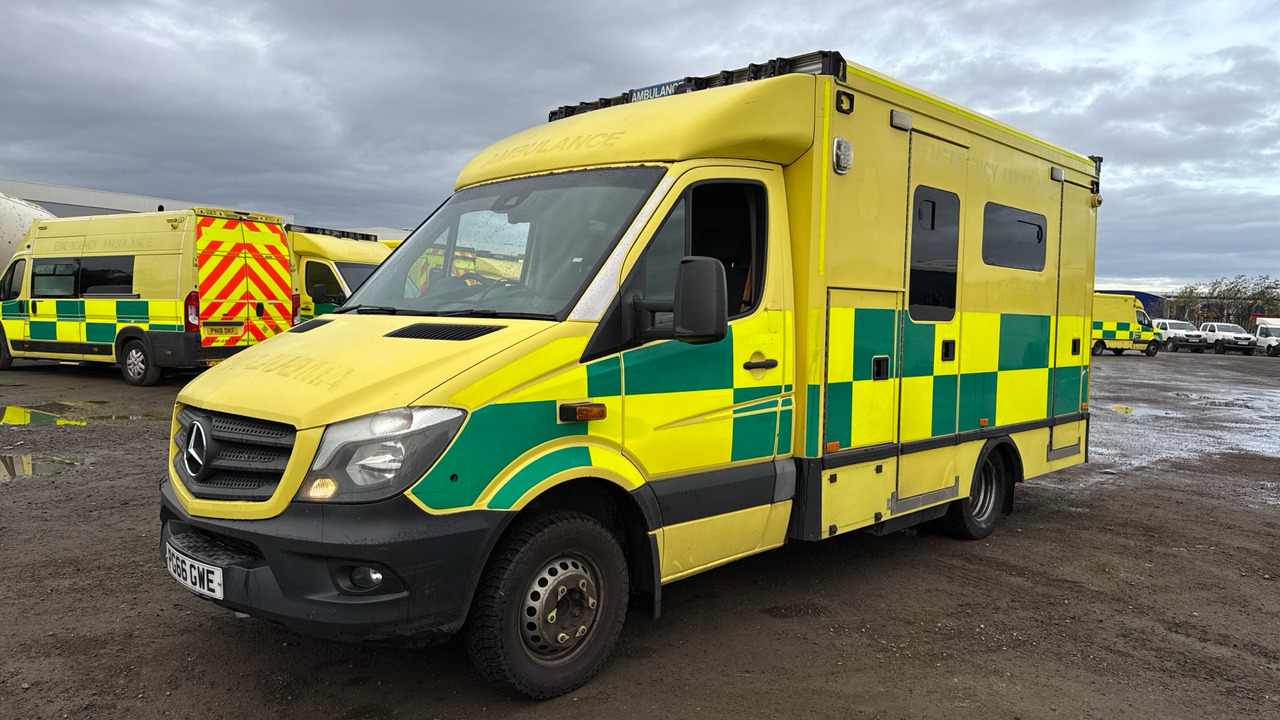 MERCEDES-BENZ SPRINTER 519 CDI - Ambulancia: foto 2 MERCEDES-BENZ SPRINTER 519 CDI - Ambulancia: foto 2