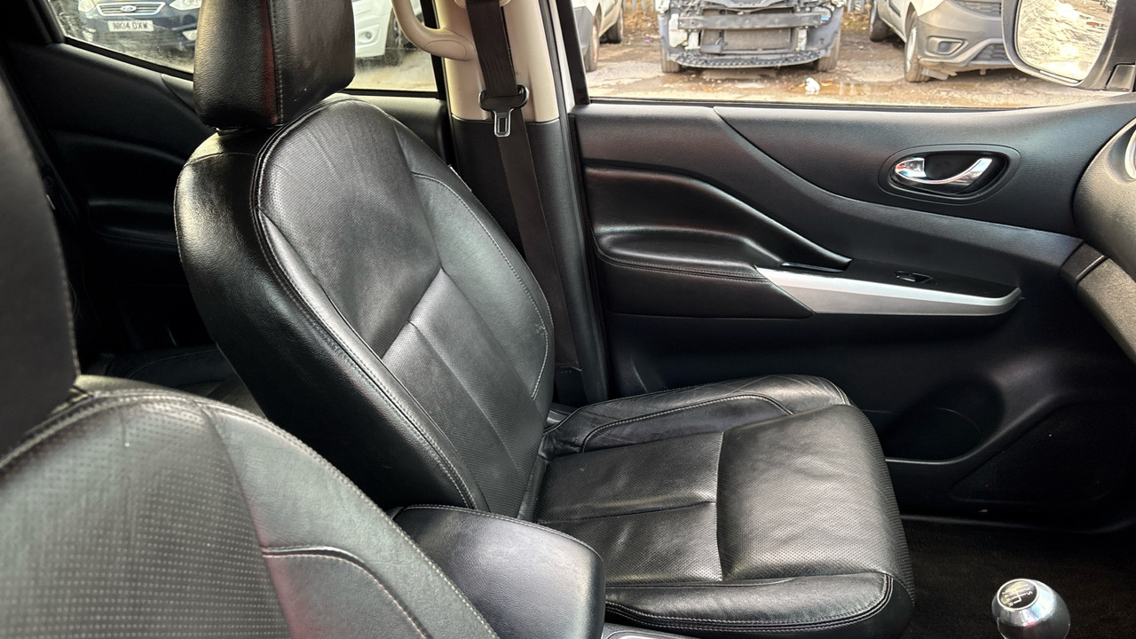 Pick-up Nissan Navara Tekna 2.3 DCI 190PS: foto 8