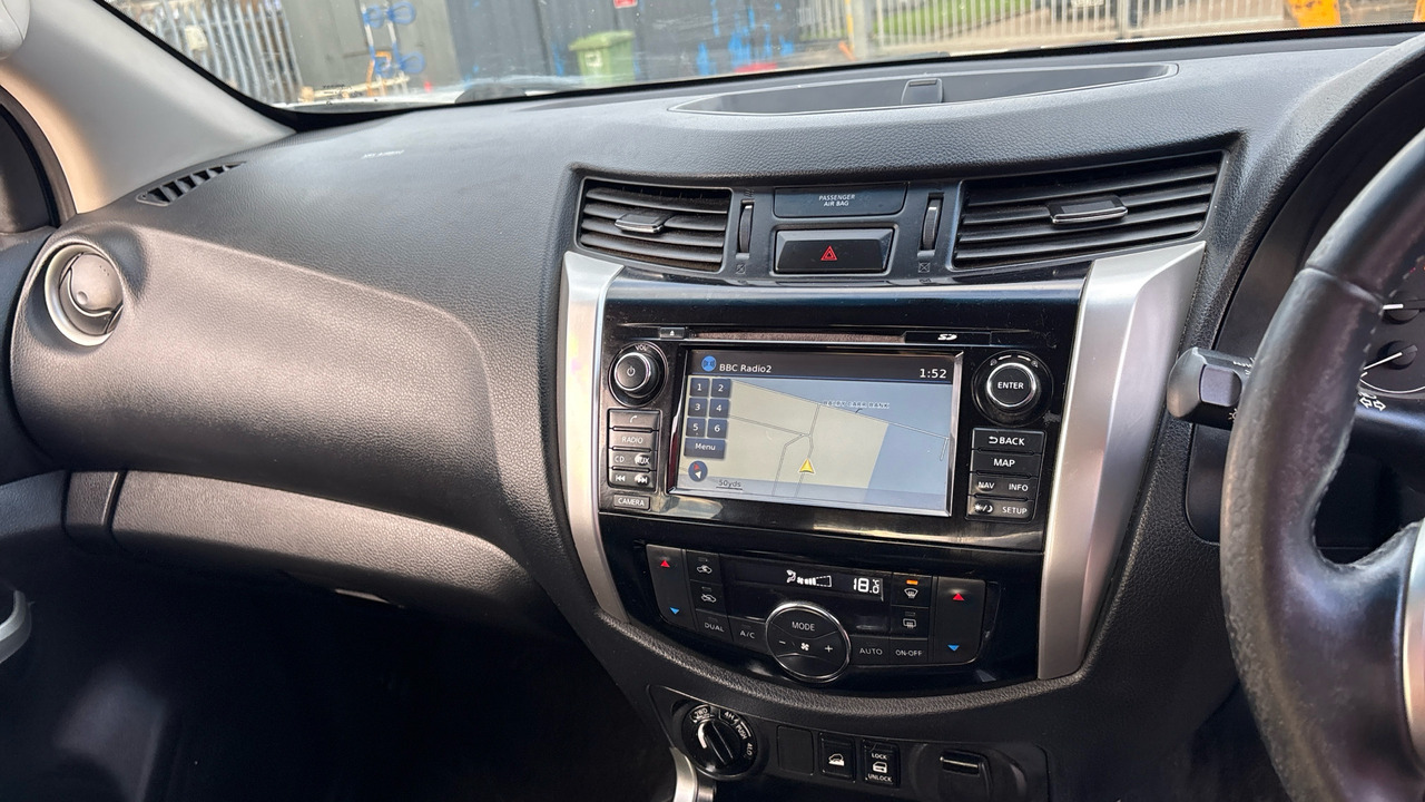 Pick-up Nissan Navara Tekna 2.3 DCI 190PS: foto 7