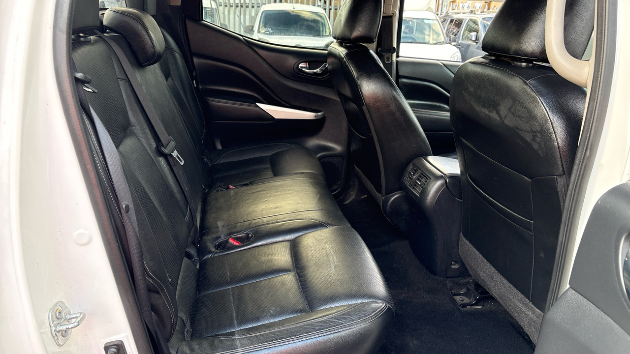 Pick-up Nissan Navara Tekna 2.3 DCI 190PS: foto 19