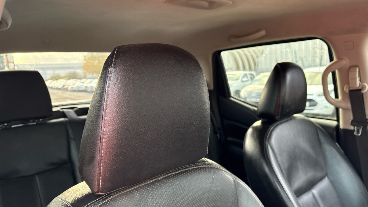 Pick-up Nissan Navara Tekna 2.3 DCI 190PS: foto 15