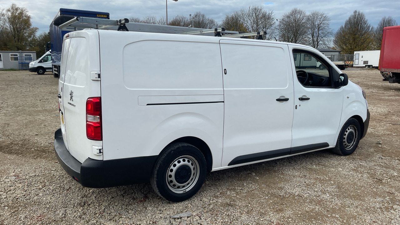 PEUGEOT EXPERT PROFESSIONAL 1200 1.5 BLUE HDI 100PS - Furgoneta pequeña: foto 4 PEUGEOT EXPERT PROFESSIONAL 1200 1.5 BLUE HDI 100PS - Furgoneta pequeña: foto 4