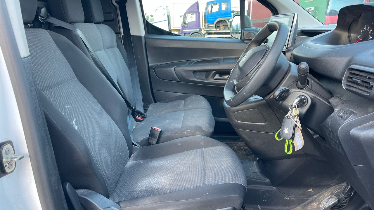 PEUGEOT PARTNER 850 1.5 BLUE HDI 100PS - Furgoneta pequeña: foto 5 PEUGEOT PARTNER 850 1.5 BLUE HDI 100PS - Furgoneta pequeña: foto 5