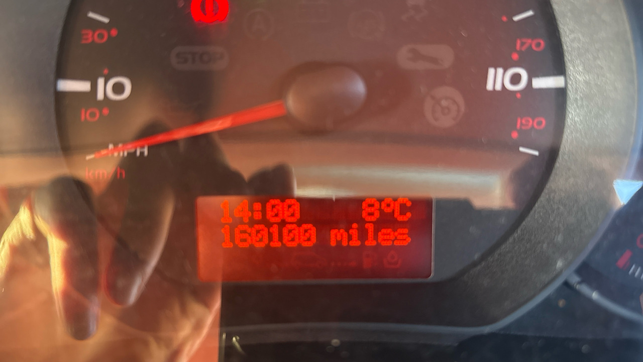 Ambulancia RENAULT MASTER 150.39: foto 9 Ambulancia RENAULT MASTER 150.39: foto 9