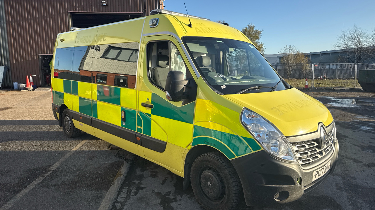 RENAULT MASTER 150.39 - Ambulancia: foto 1 RENAULT MASTER 150.39 - Ambulancia: foto 1