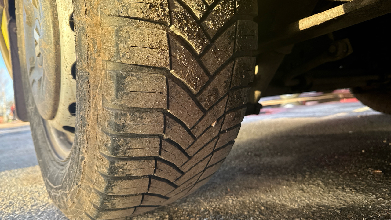 Ambulancia RENAULT MASTER 150.39: foto 17 Ambulancia RENAULT MASTER 150.39: foto 17