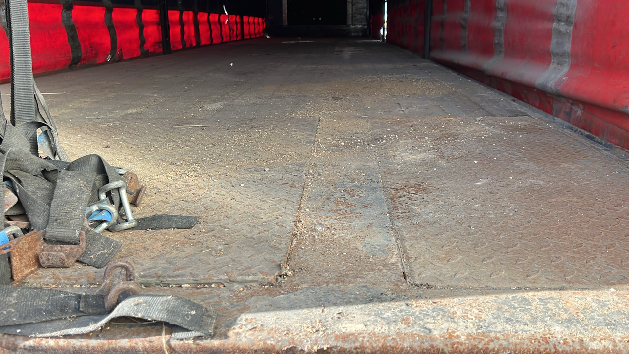 SDC CURTAINSIDE - Remolque: foto 2 SDC CURTAINSIDE - Remolque: foto 2