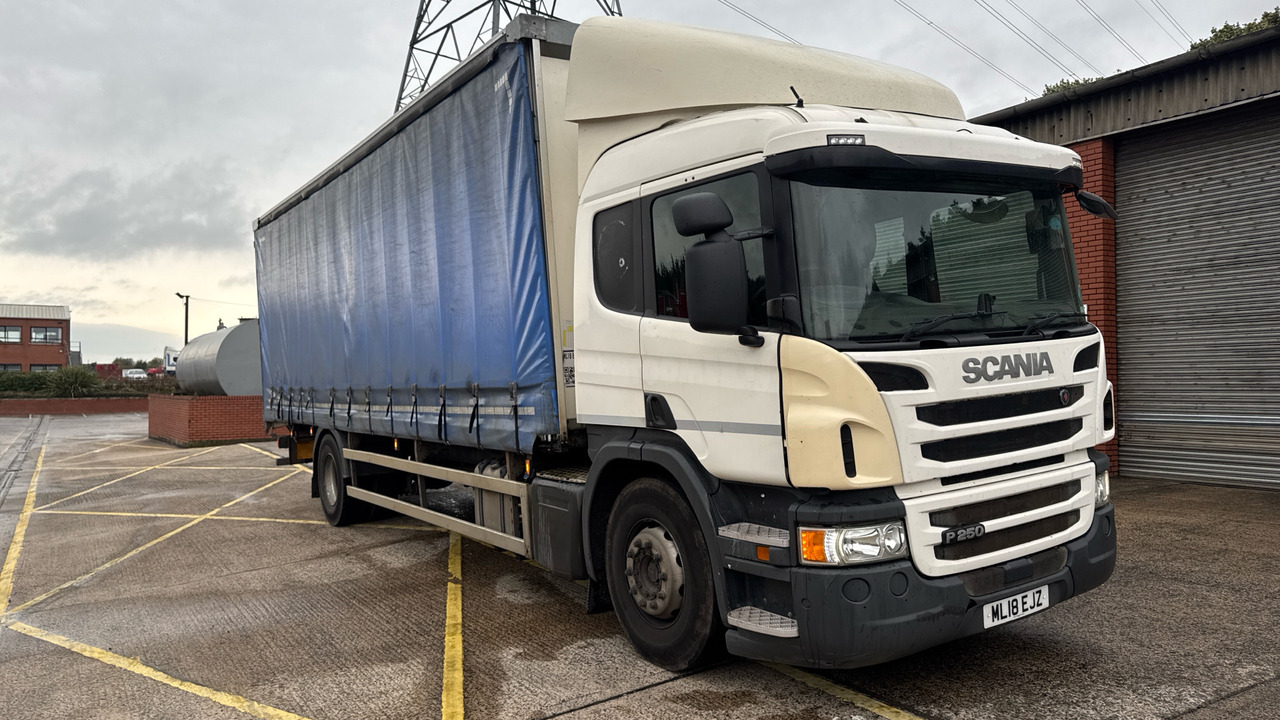 SCANIA P 250 - Camión lona: foto 1 SCANIA P 250 - Camión lona: foto 1
