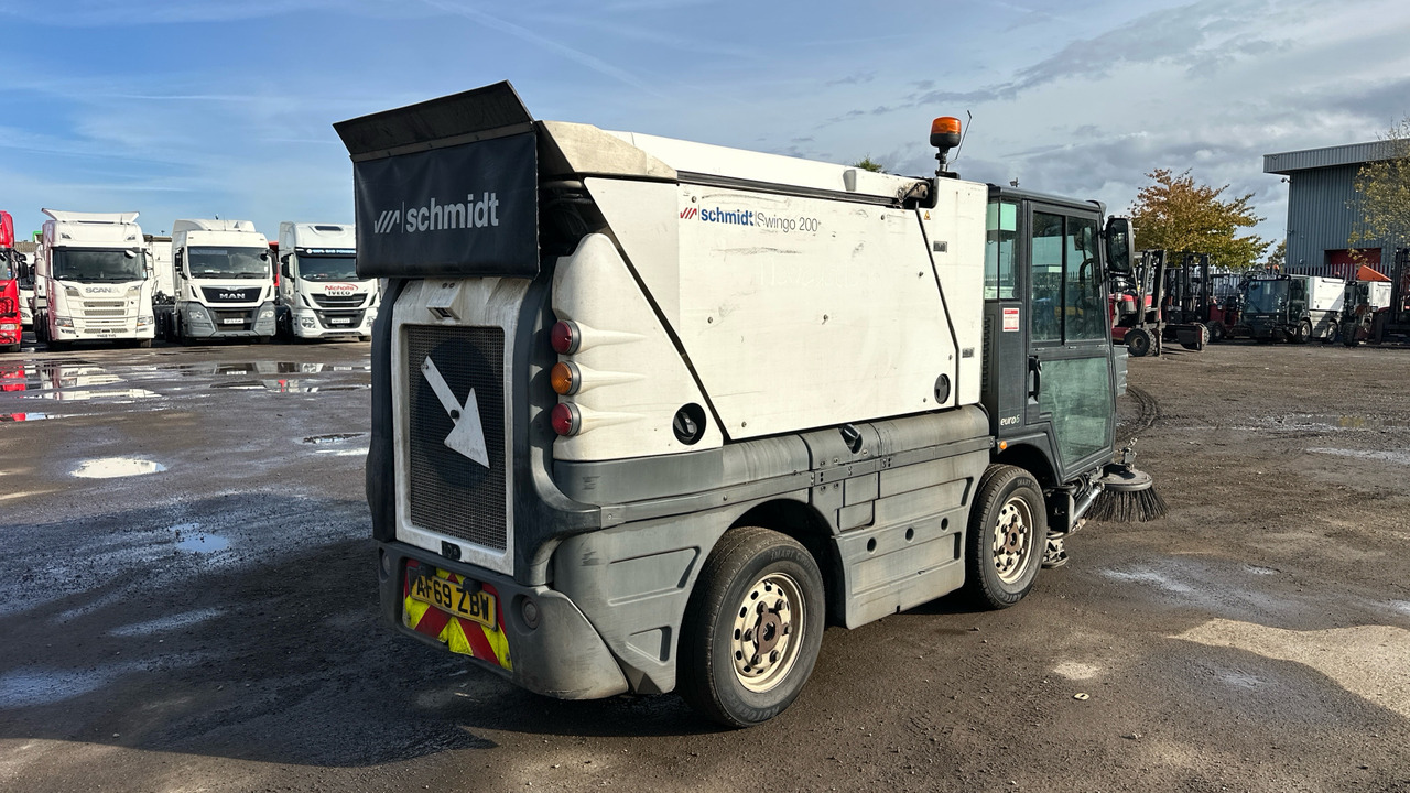 SCHMIDT SWINGO 200 - Barredora vial: foto 4 SCHMIDT SWINGO 200 - Barredora vial: foto 4