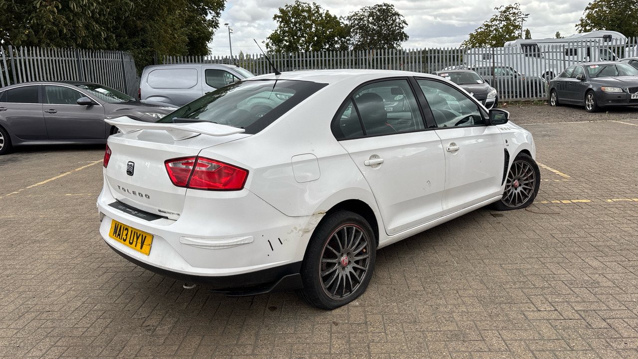 SEAT TOLEDO SX 1.6 TDI - Hatchback: foto 4 SEAT TOLEDO SX 1.6 TDI - Hatchback: foto 4