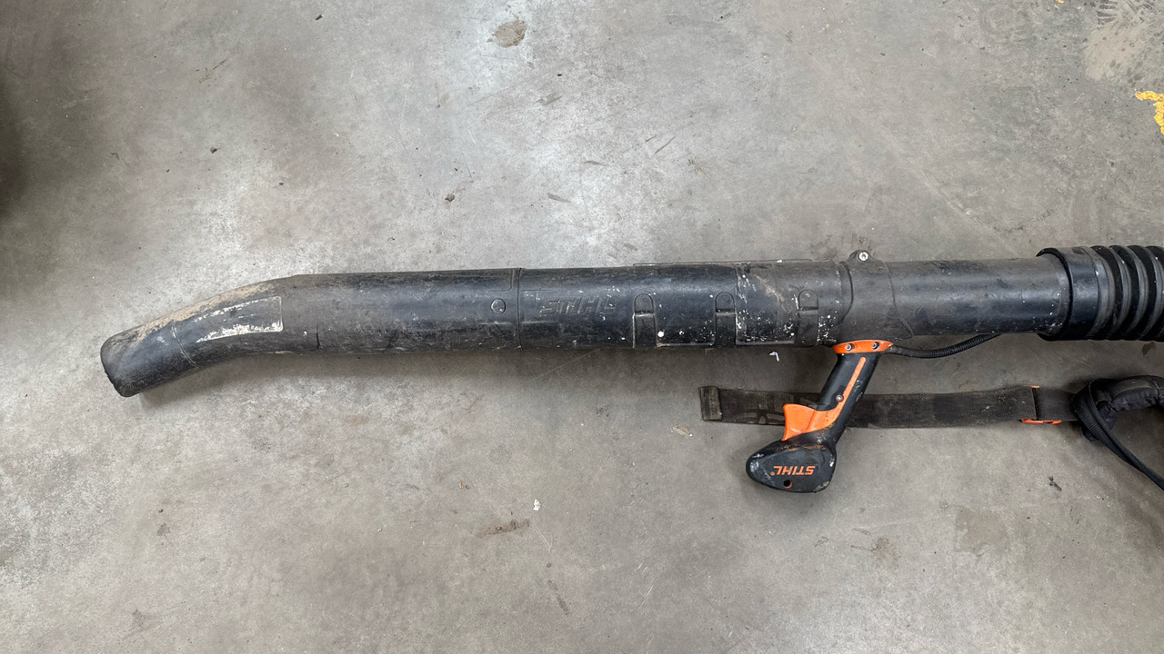 STIHL BR600 BACK PACK LEAF BLOWER - Equipo de construcción: foto 4 STIHL BR600 BACK PACK LEAF BLOWER - Equipo de construcción: foto 4