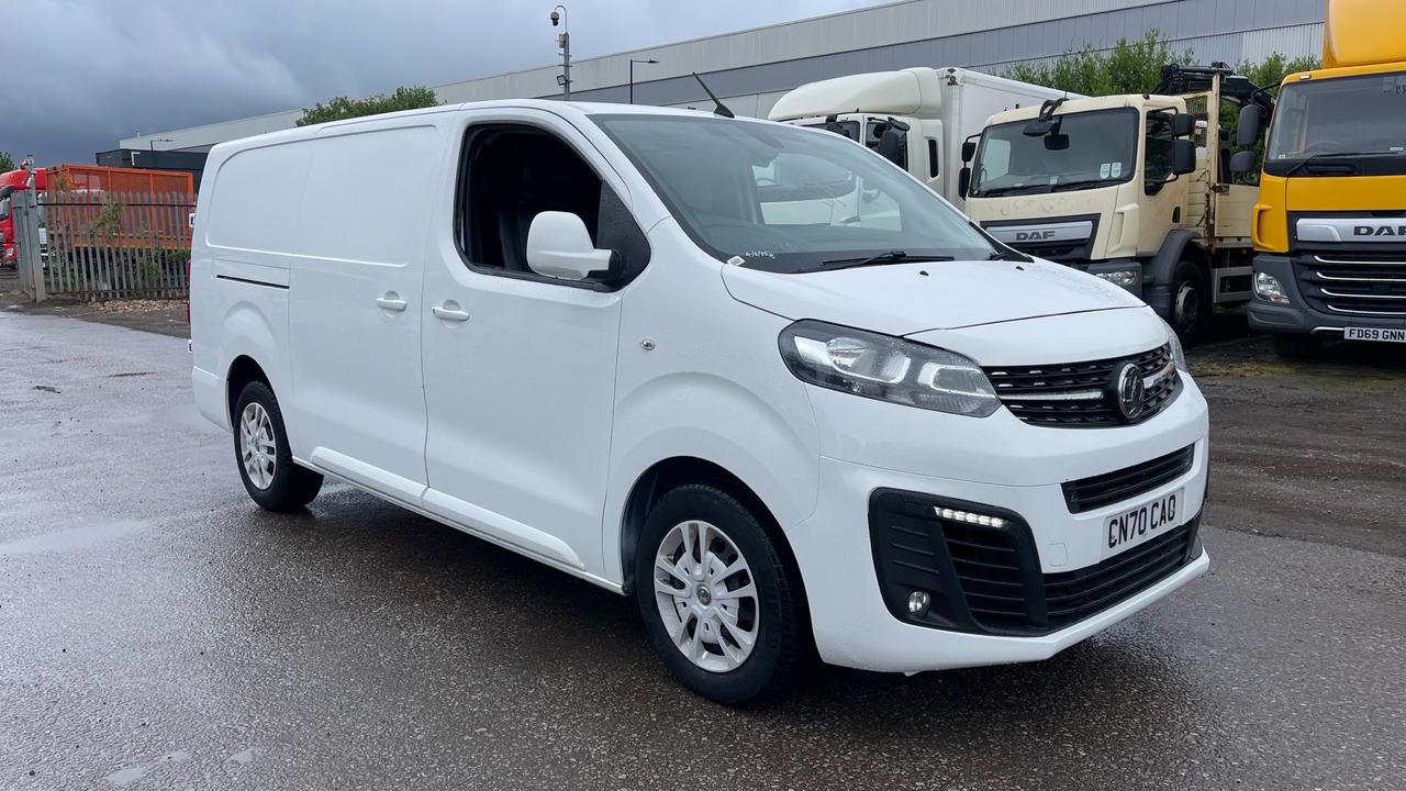 VAUXHALL VIVARO 2900 1.5d 100PS Sportive - Furgoneta pequeña: foto 1 VAUXHALL VIVARO 2900 1.5d 100PS Sportive - Furgoneta pequeña: foto 1