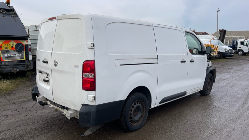VAUXHALL VIVARO 3100 2.0D DYNAMIC 120PS - Furgoneta pequeña: foto 3 VAUXHALL VIVARO 3100 2.0D DYNAMIC 120PS - Furgoneta pequeña: foto 3