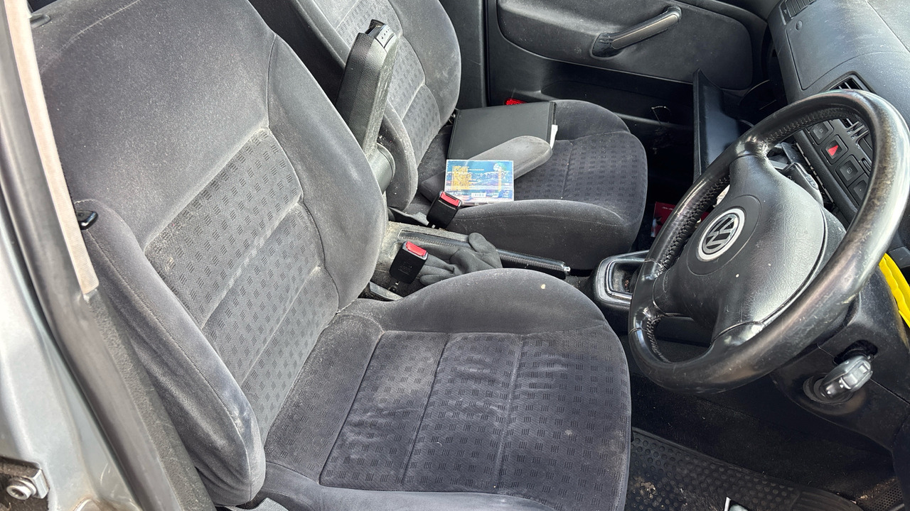 Hatchback VOLKSWAGEN BORA 1.8 SE TDI: foto 7