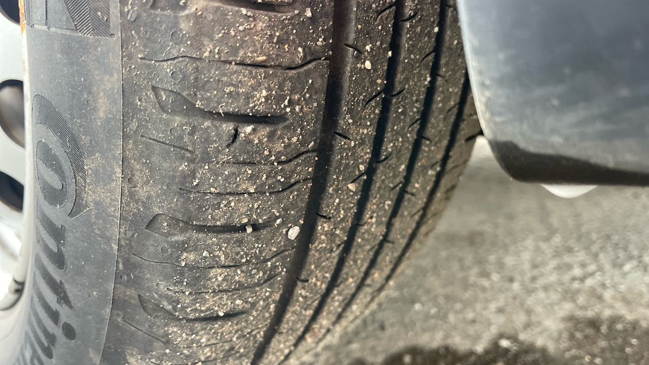 Furgoneta pequeña Vauxhall Combo Cargo 2300 1.5 TURBO D 100PS: foto 19 Furgoneta pequeña Vauxhall Combo Cargo 2300 1.5 TURBO D 100PS: foto 19