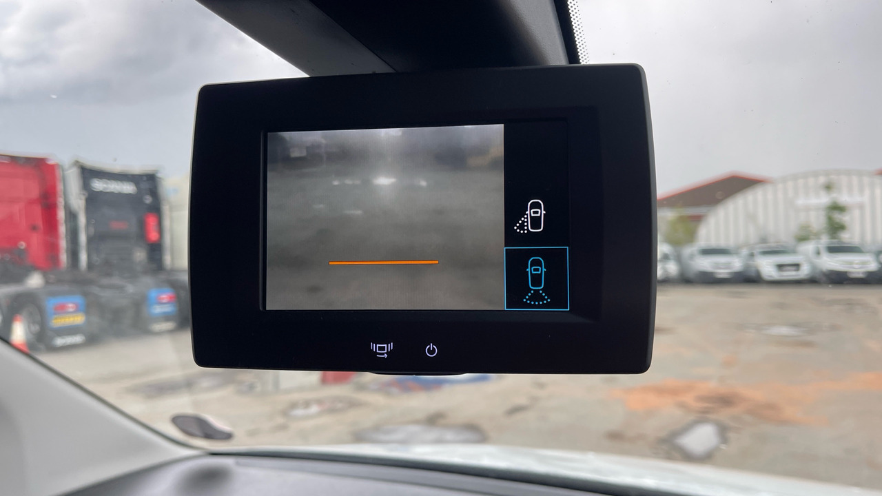 Furgoneta pequeña Vauxhall Combo Cargo 2300 1.5 TURBO D 100PS: foto 13 Furgoneta pequeña Vauxhall Combo Cargo 2300 1.5 TURBO D 100PS: foto 13