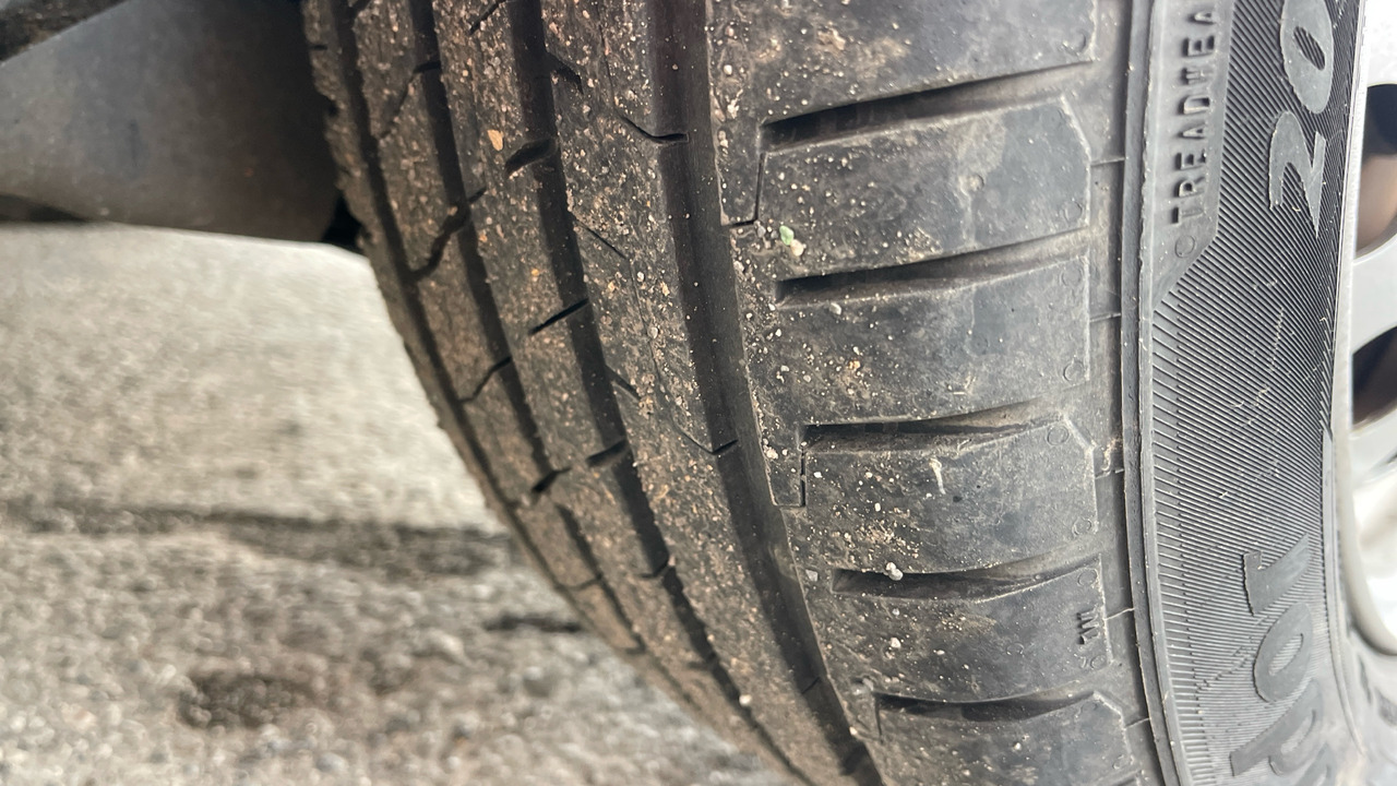 Furgoneta pequeña Vauxhall Combo Cargo 2300 1.5 TURBO D 100PS: foto 22 Furgoneta pequeña Vauxhall Combo Cargo 2300 1.5 TURBO D 100PS: foto 22