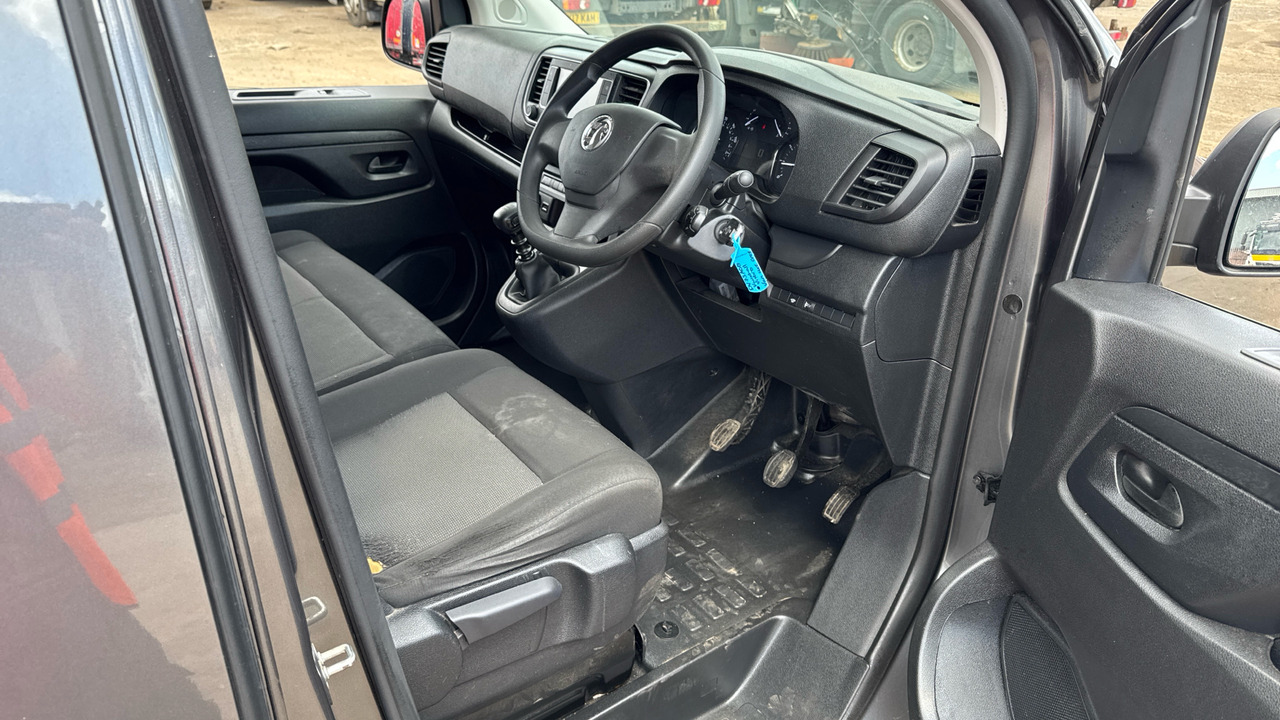 Vauxhall Vivaro 3100 2.0D 145PS PRIME - Furgoneta pequeña: foto 5 Vauxhall Vivaro 3100 2.0D 145PS PRIME - Furgoneta pequeña: foto 5