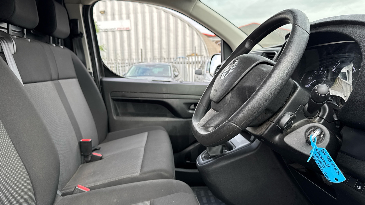 Vauxhall Vivaro 3100 2.0D 145PS PRIME - Furgoneta pequeña: foto 5 Vauxhall Vivaro 3100 2.0D 145PS PRIME - Furgoneta pequeña: foto 5