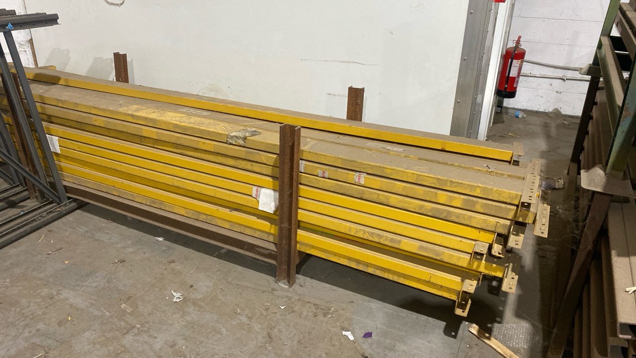 WAREHOUSE RACKING UPRIGHTS & CROSS MEMBERS - Equipo de construcción: foto 2 WAREHOUSE RACKING UPRIGHTS & CROSS MEMBERS - Equipo de construcción: foto 2