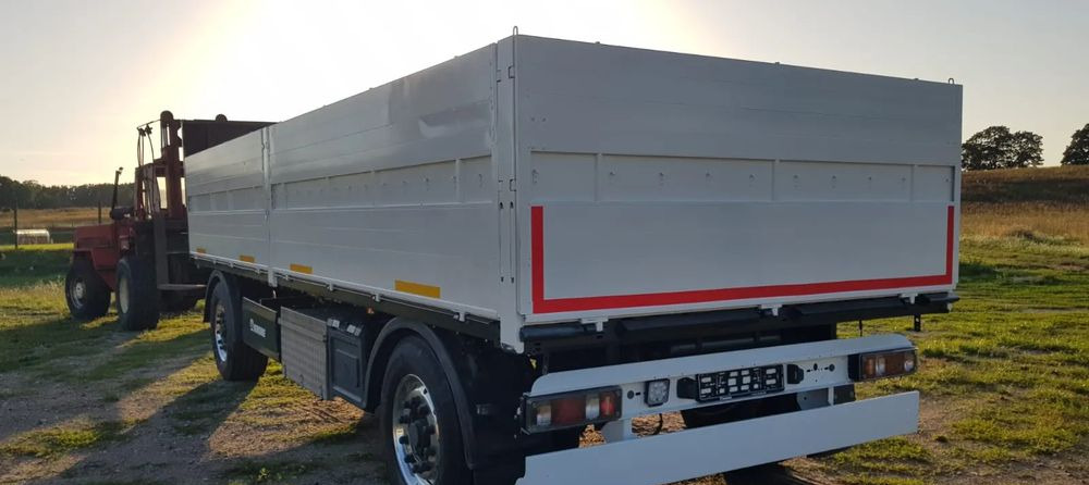 Krone Budowlana Skrzynia Odnowiona - Remolque plataforma/ Caja abierta: foto 4 Krone Budowlana Skrzynia Odnowiona - Remolque plataforma/ Caja abierta: foto 4