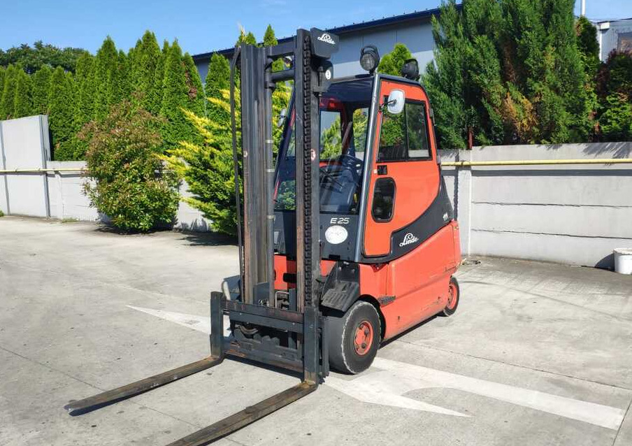 Linde E25, battery 2019 - Carretilla elevadora eléctrica: foto 1 Linde E25, battery 2019 - Carretilla elevadora eléctrica: foto 1
