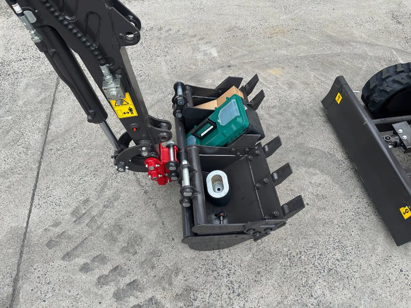 Rhinoceros XN10-9 - Miniexcavadora: foto 4 Rhinoceros XN10-9 - Miniexcavadora: foto 4