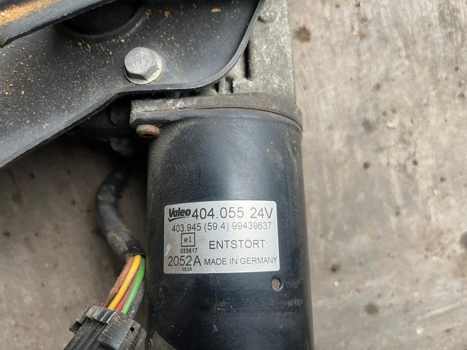 IVECO Stralis Scheibenwischer, Wischergestänge mit Motor 99439637 - Limpiaparabrisas para Camión: foto 4 IVECO Stralis Scheibenwischer, Wischergestänge mit Motor 99439637 - Limpiaparabrisas para Camión: foto 4