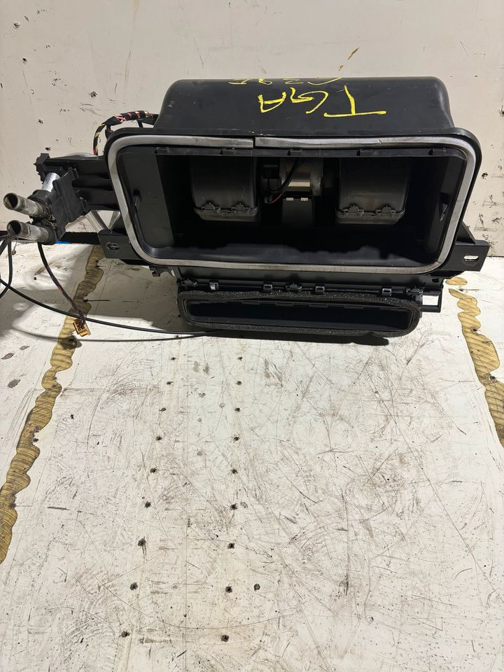 MAN TGA Innenraum Gebläse/Heizung 81.61900.6395 - Ventilador para Camión: foto 2 MAN TGA Innenraum Gebläse/Heizung 81.61900.6395 - Ventilador para Camión: foto 2