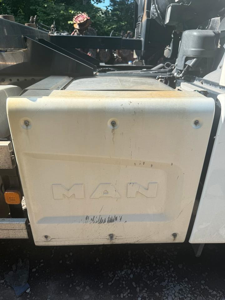 MAN TGX EU6 Katalysator / Auspuff 81.151036131 - Convertidor catalítico para Camión: foto 1 MAN TGX EU6 Katalysator / Auspuff 81.151036131 - Convertidor catalítico para Camión: foto 1