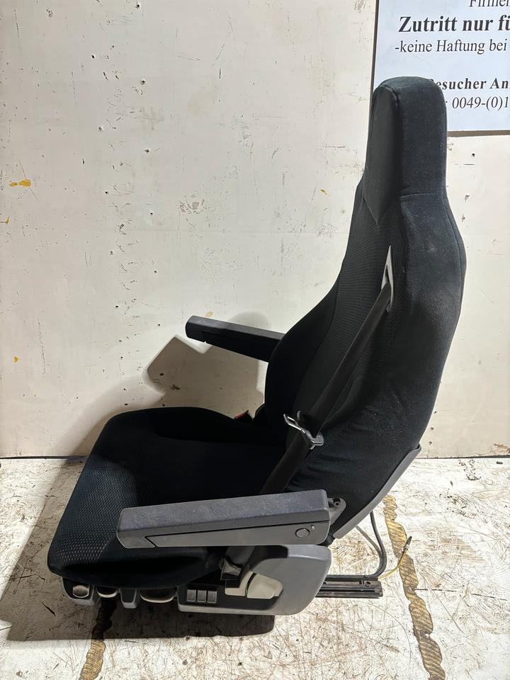 MAN TGX Fahrersitz - Asiento para Camión: foto 3 MAN TGX Fahrersitz - Asiento para Camión: foto 3