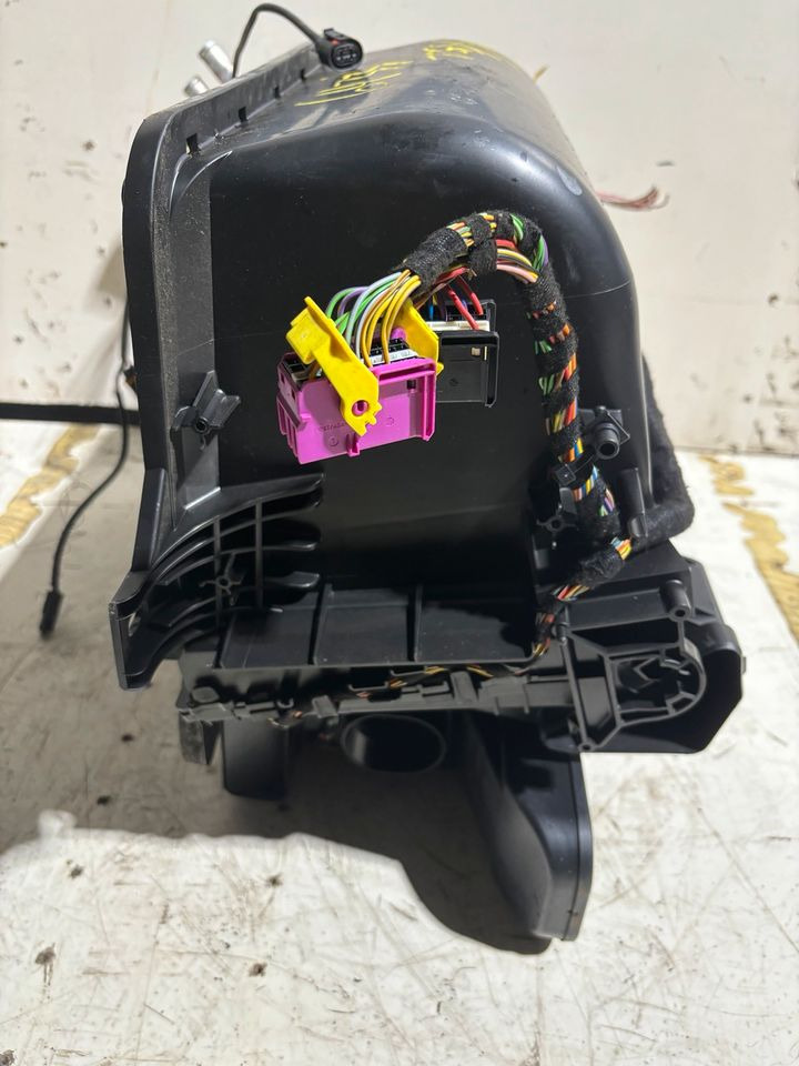 MAN TGX/TGS Innenraum Gebläse/Heizung 81.61900.6433 - Ventilador para Camión: foto 4 MAN TGX/TGS Innenraum Gebläse/Heizung 81.61900.6433 - Ventilador para Camión: foto 4