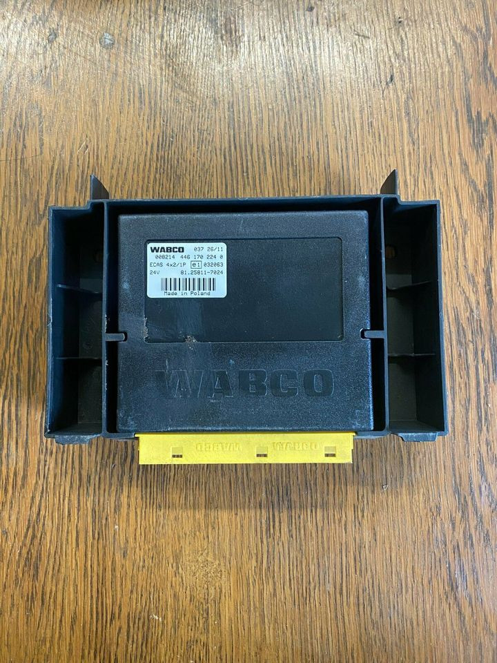 MAN WABCO Steuergerät ECAS 4*2 81.25811-7024 - Unidad de control para Camión: foto 1 MAN WABCO Steuergerät ECAS 4*2 81.25811-7024 - Unidad de control para Camión: foto 1
