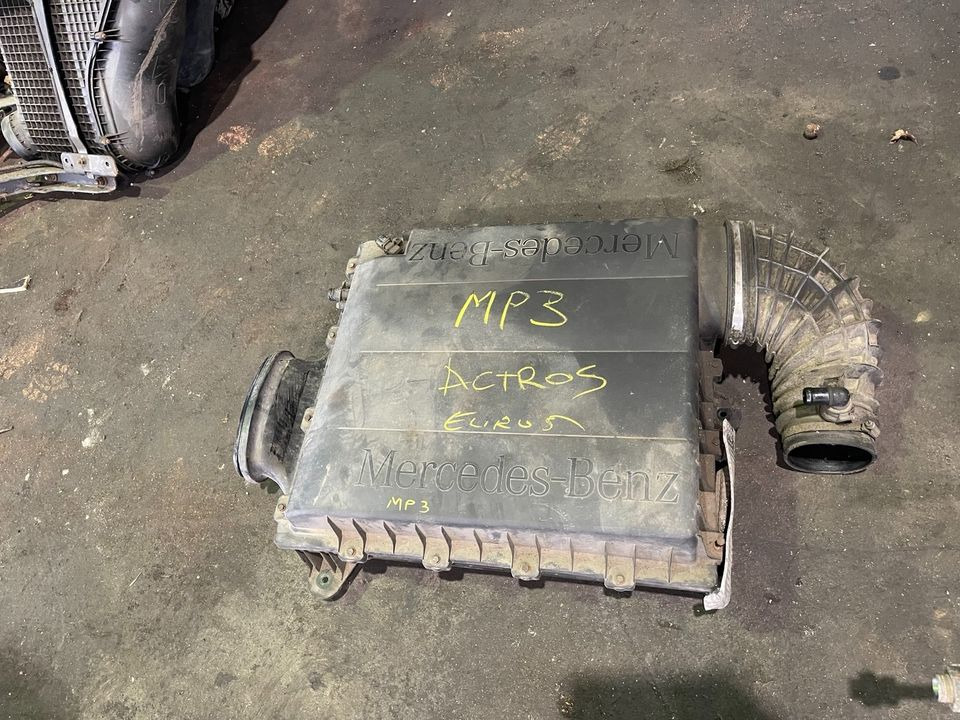 MERCEDES ACTROS MP3 Luftfilter Luftfilterkasten - Filtro de aire para Camión: foto 1 MERCEDES ACTROS MP3 Luftfilter Luftfilterkasten - Filtro de aire para Camión: foto 1